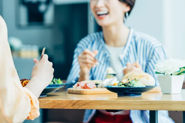 友人たちと食事